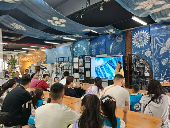 1000张笑脸，1000份快乐！这个六一，黔南职院研学旅游景区定格最美童年