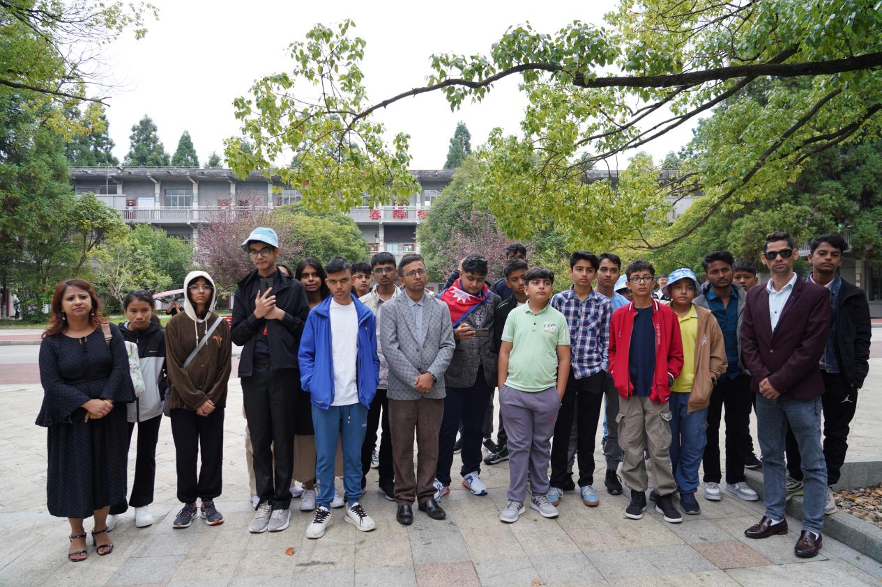 2023“知行贵州”丝绸之路青年交流计划——尼泊尔阿克萨拉中学师生走进黔南职院开展研学交流活动   