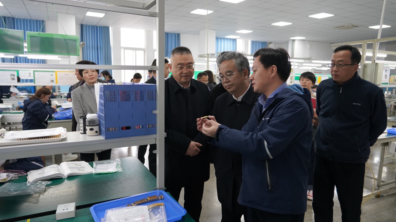 刘荣鹏赴贵阳开展“高校书记校长访企拓岗”活动