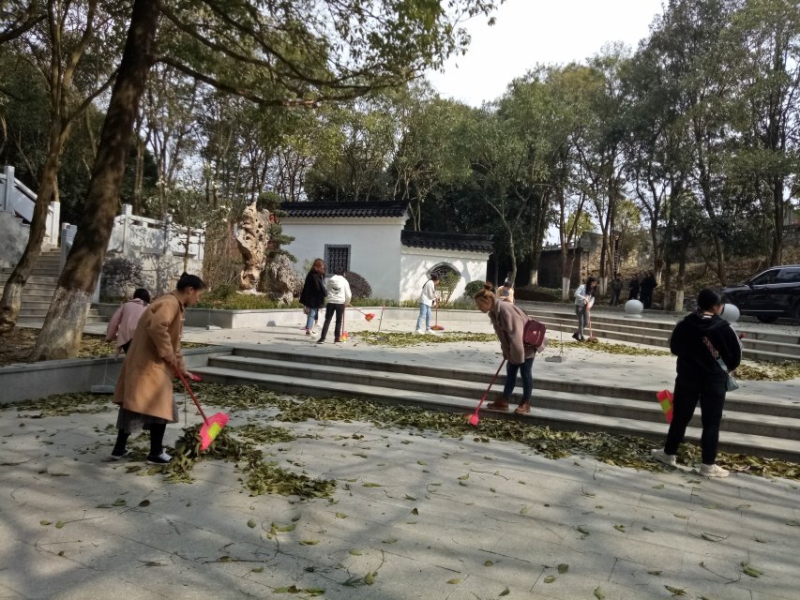 会计系学生会打扫南区卫生