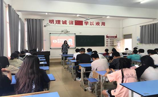 9258F917FBAF304925EC1BF969906133